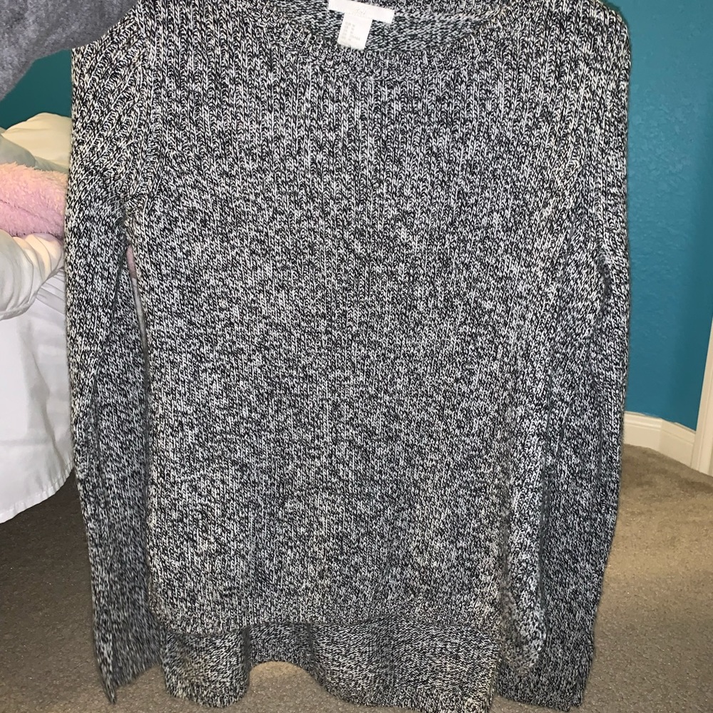 grey sweater